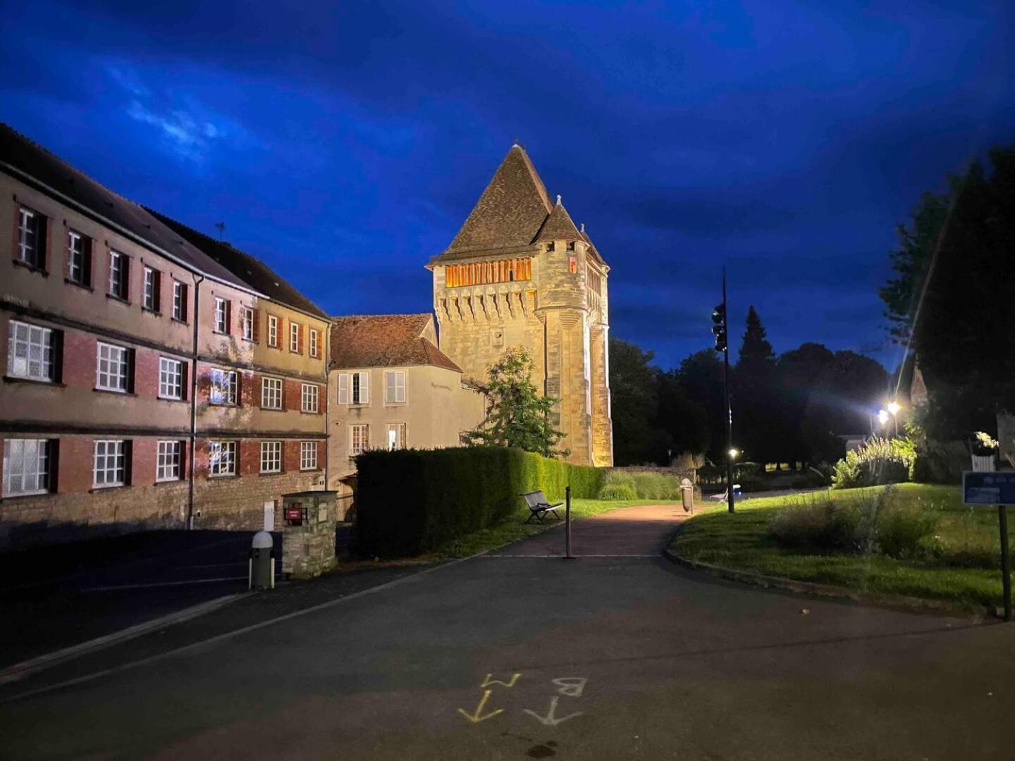"La Frenchy" Proche Gare, Centre Ville De Nevers, Eksteriør billede